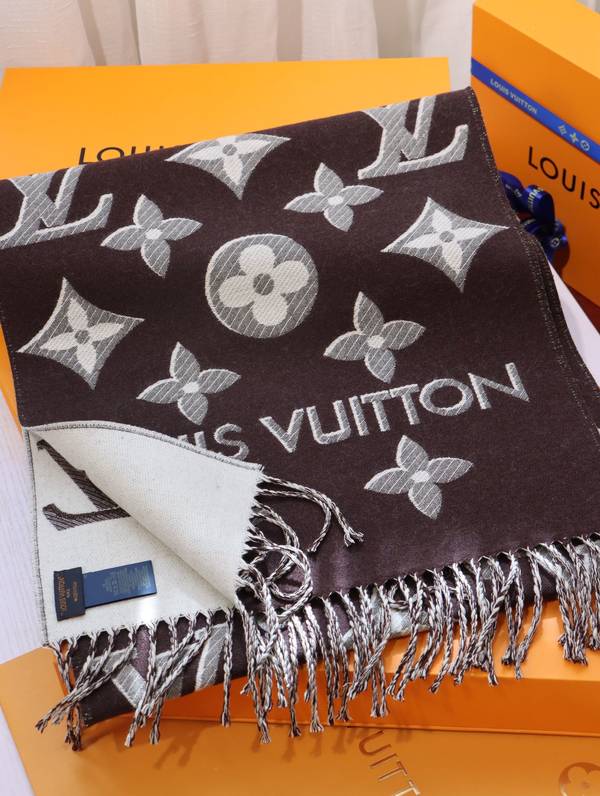 Louis Vuitton Scarf LVC00487